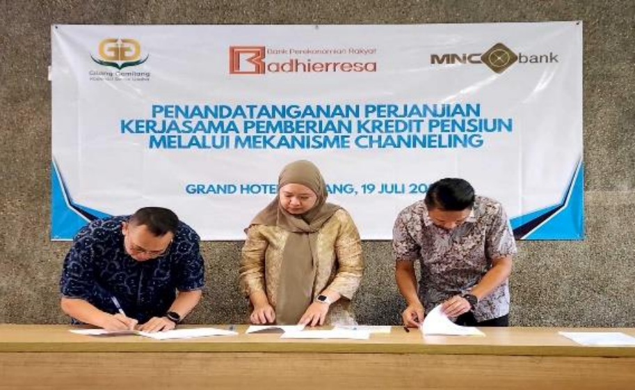 Penandatangan Perjanjian Kerjasama Kredit Pensiun Melalui Mekanisme Channeling